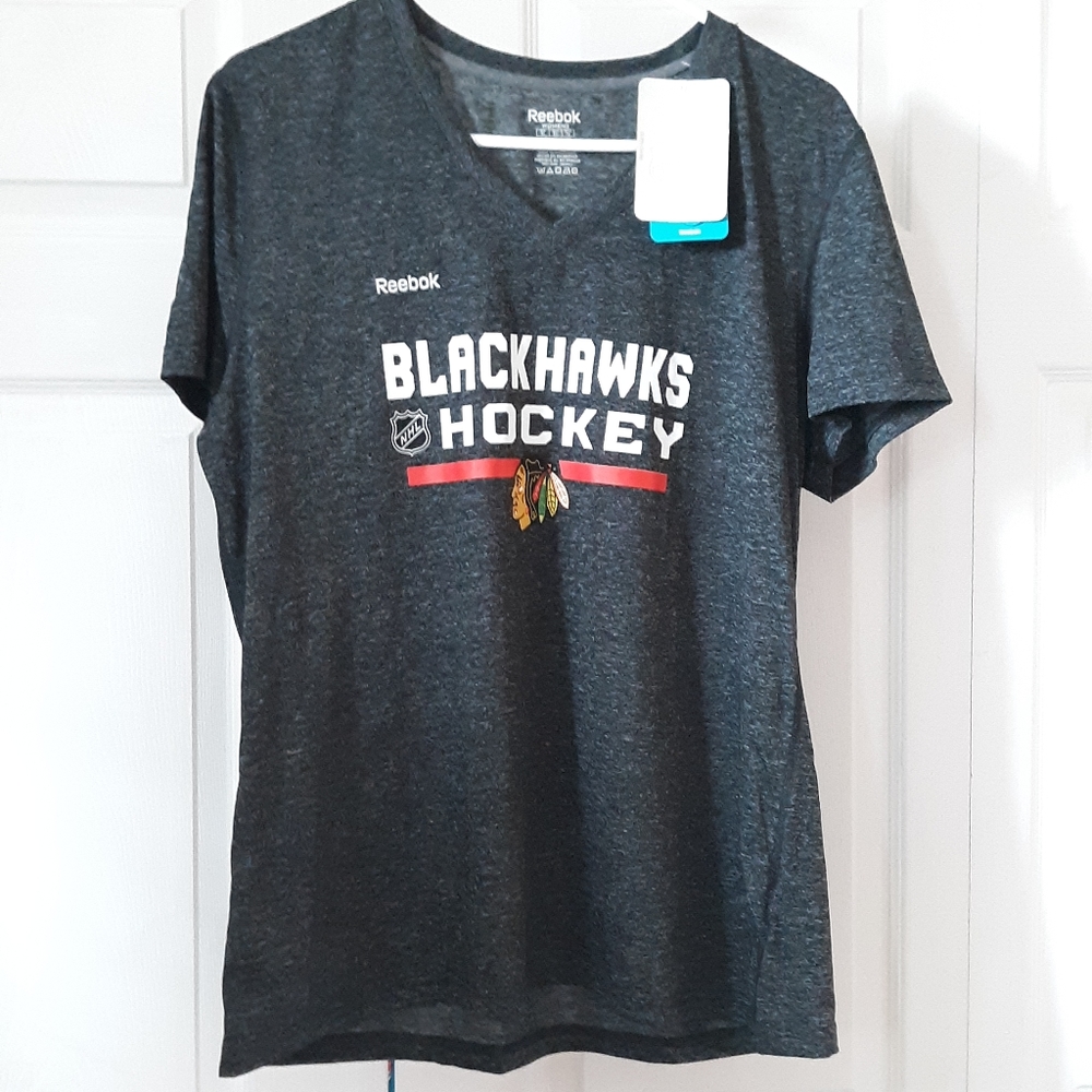 🆕️ Reebok Chicago Blackhawks Women's T-Shirt